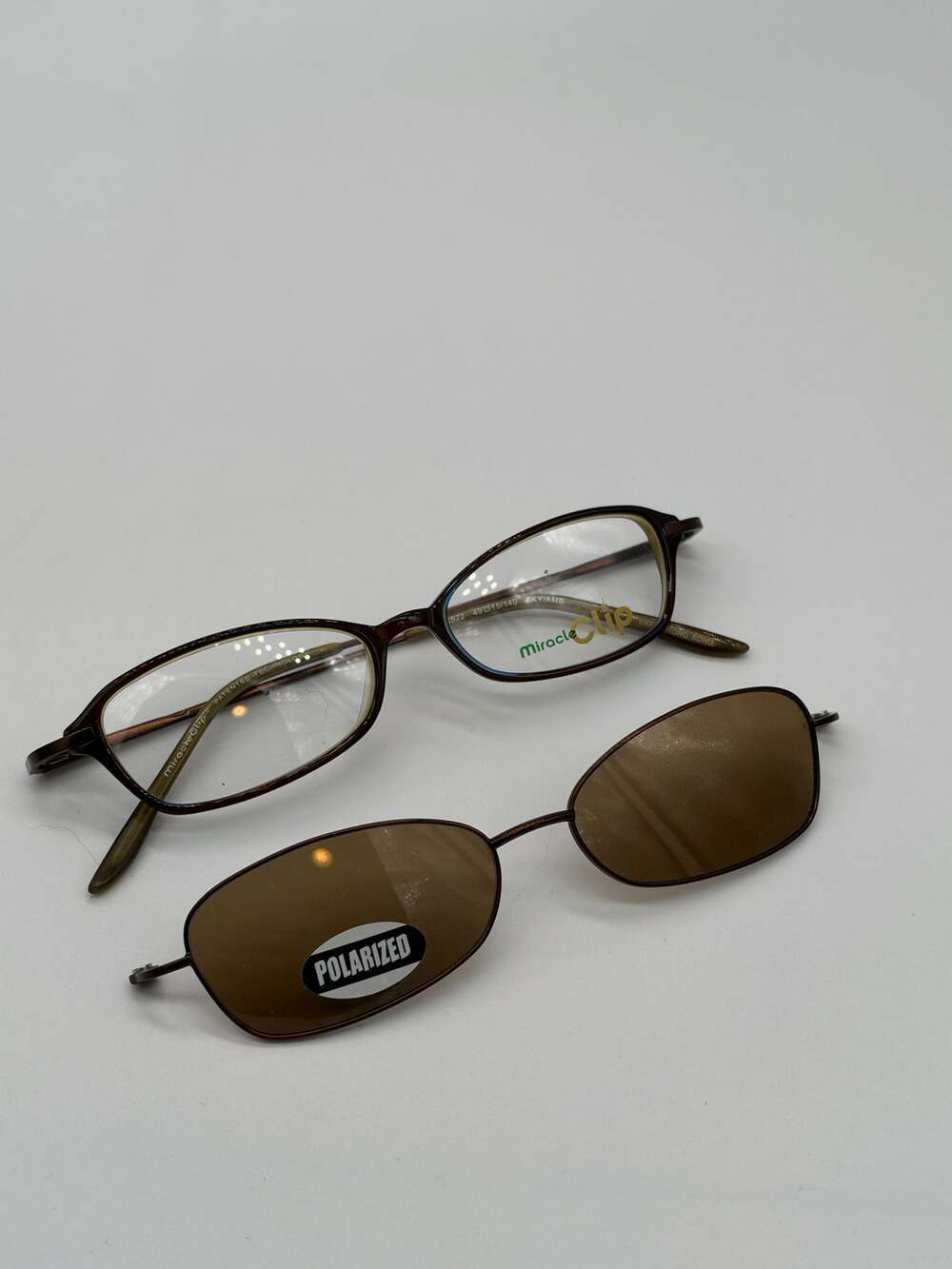 NWOT Miracle Clip MC522 Brown Oval Eyeglasses Frames 49-15-140 w/ Polarized Clip